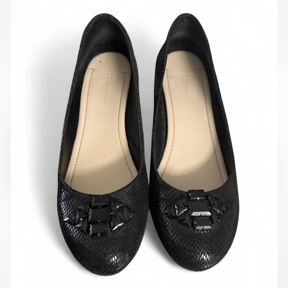 BCBG Black Textured Wedge Pumps with Jeweled Detail – Size 10